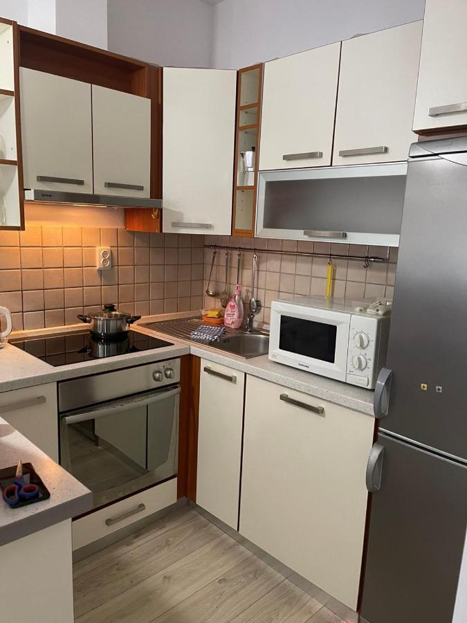 Apartments Lovro 洛夫兰 外观 照片